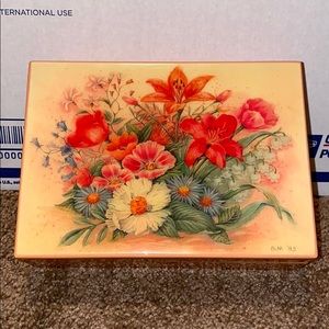 Vintage 1985 Gorham Floral Jewelry Box